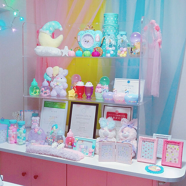 色づかいがポイント ゆめかわインテリアでつくる夢の世界 Roomclip Mag Line News