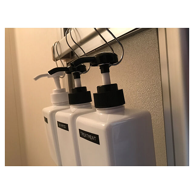 工夫しだいでいろいろ役立つ 驚きのs字フック活用アイデア Roomclip Mag Line News