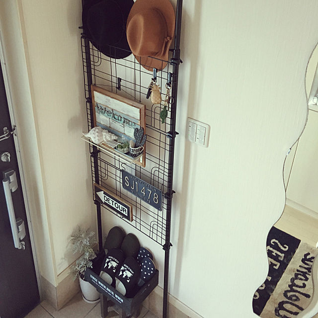 玄関が劇的に改善 ニトリ 無印良品のアイテムが大正解 Roomclip Mag Line News