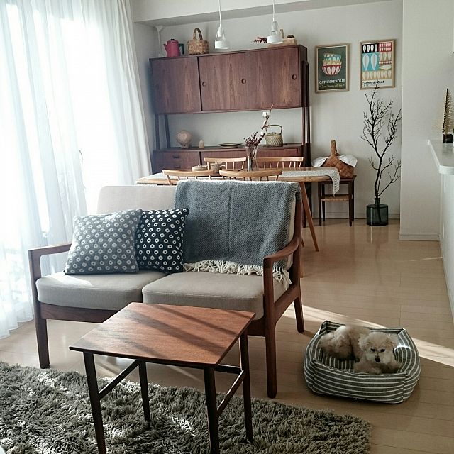 インテリアに趣きを 存在感を活かす枯れ枝ディスプレイ Roomclip Mag Line News