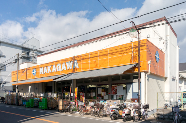 長尾駅前につくってたスーパー フレスコ がオープン 長尾駅前につくってたスーパー フレスコ がオープン