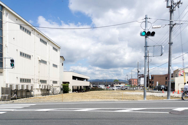 長尾駅前につくってたスーパー フレスコ がオープン 長尾駅前につくってたスーパー フレスコ がオープン
