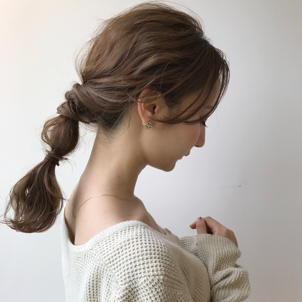 ポニーテールの結び方 基礎から応用まで徹底解説