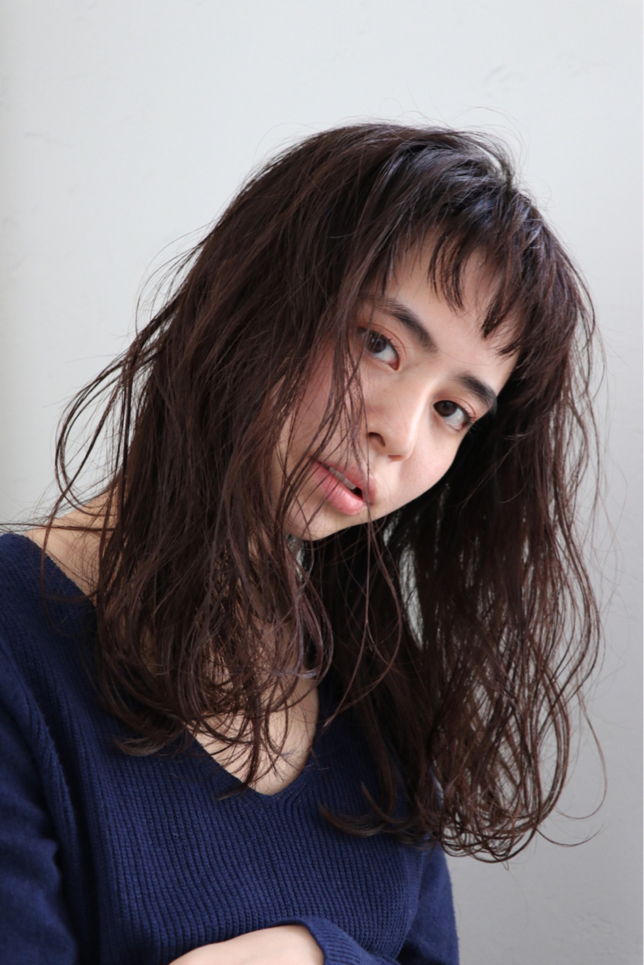 外国人風パーマ ミディアムヘアでオシャレ女子を目指そう Hair