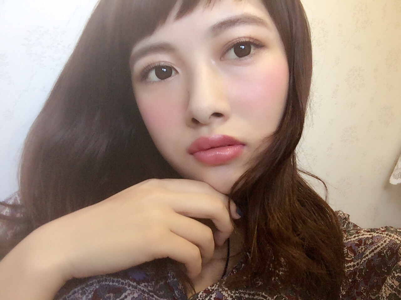 面長も隠せる 人気モデルが伝授 ティントチークの使い方 面長も隠せる 人気モデルが伝授 ティントチークの使い方