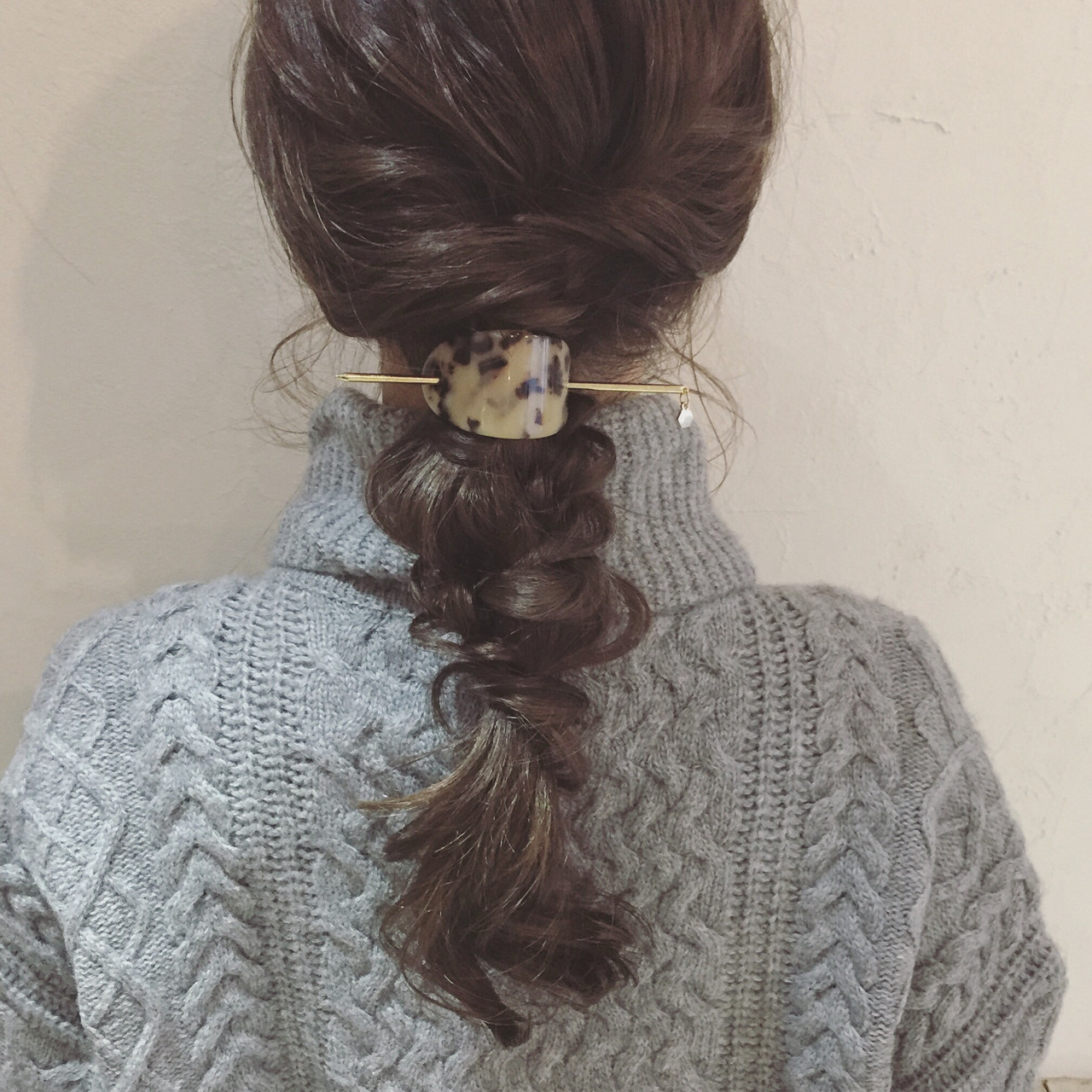 伸ばしかけヘアも大変身 おしゃれで可愛い髪留め特集