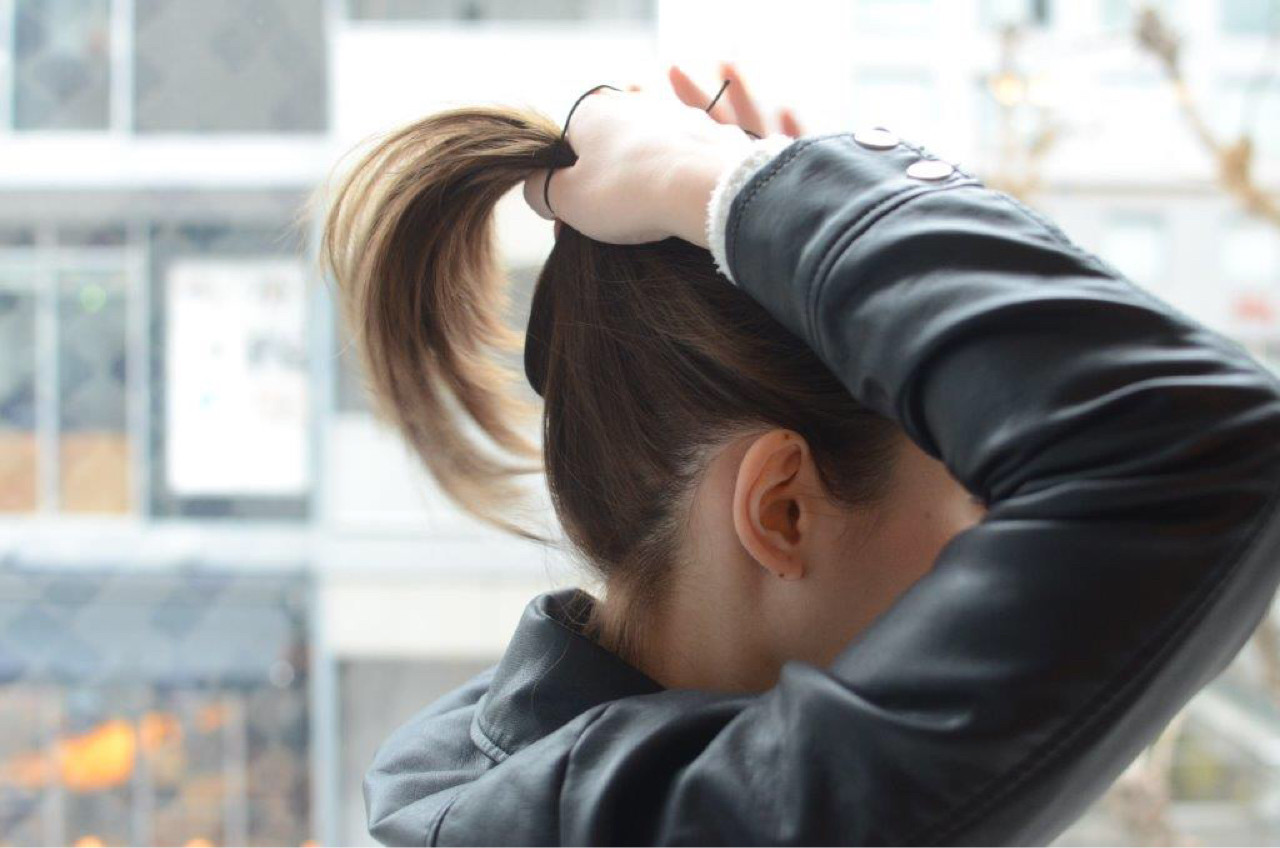 首回りをスッキリ 差がつくポニーテール詳しく教えます