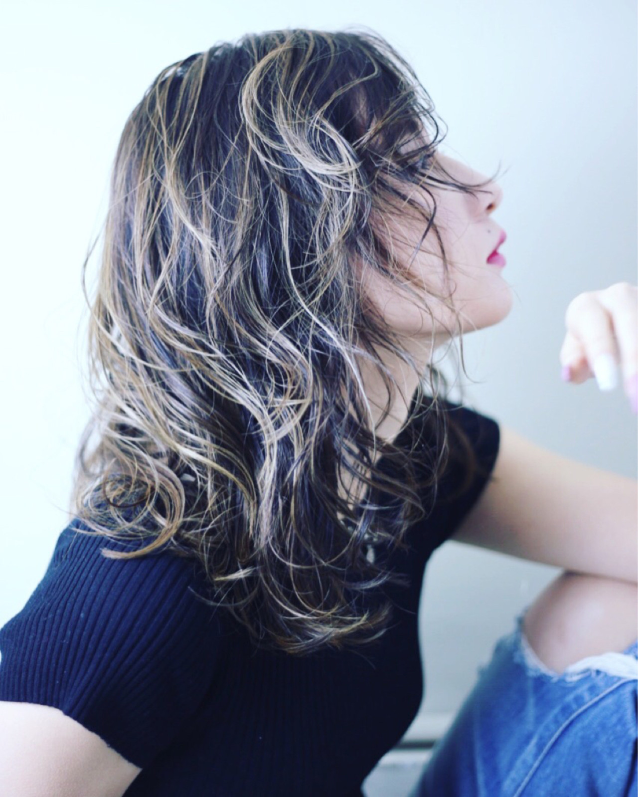 ロングウルフで垢抜けて 視線を奪うオシャレgirlに ロングウルフで垢抜けて 視線を奪うオシャレgirlに