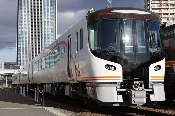 Jr東海に新型 発電機搭載特急電車 Hc85系登場 モハ 表記 ひだ 南紀 向け 乗りものニュース Line News