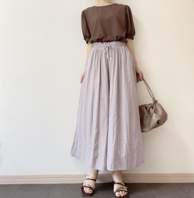 しまむら 軽くて夏快適 キレイ 高見えするサテンスカンツが1 500円以下 ベビーカレンダー Line News