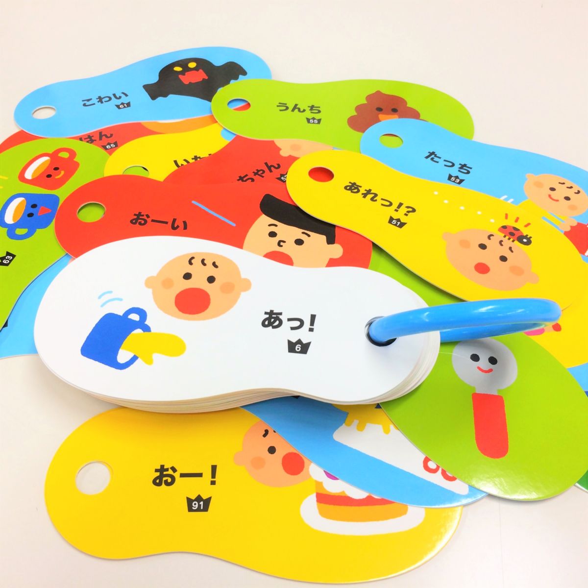 赤ちゃんへの贈り物の新定番 絵本もいいけど おしゃべりがはじまるカードはいかが