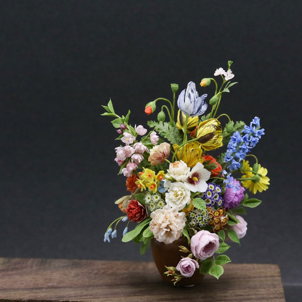 これぞ神の手 樹脂粘土で作る実物そっくりのミニチュアフラワーにネット騒然 生命を感じるほどのリアルさ の秘密は ダ ヴィンチニュース Line News