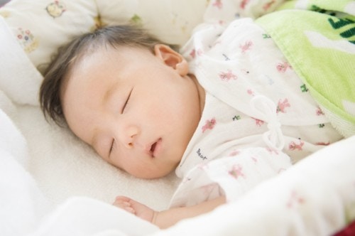 秋の夜 寝るときの子供の服装はどうしてる 秋の夜 寝るときの子供の服装はどうしてる